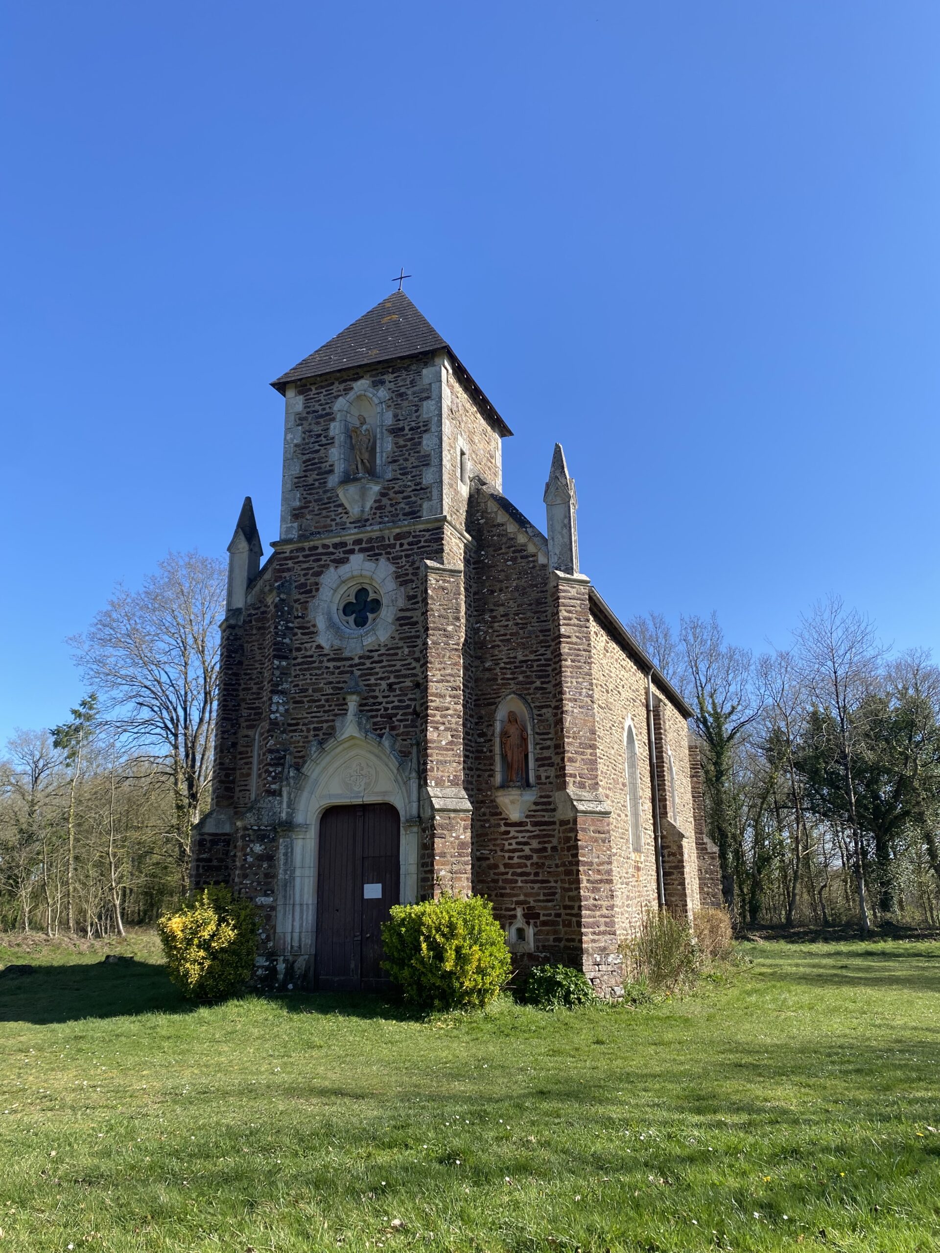Chapelle St Jean des Landes - photo ASB YM